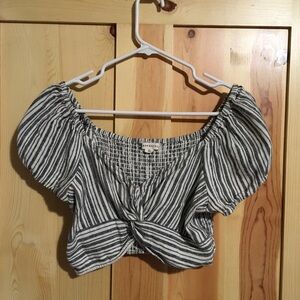 Aeropostale Black and White Striped Crop Top Size Medium